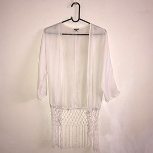 CHARLOTTE RUSSE Sheer Fringe Kimono